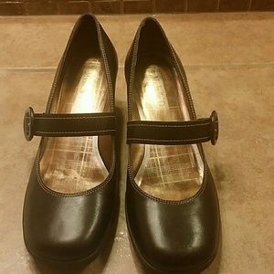 Ladies Shoes